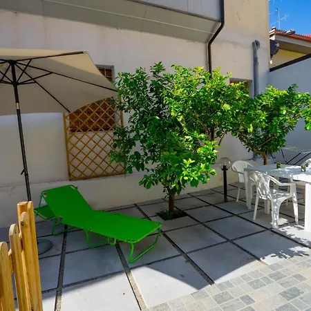 Garden House * Катандзаро