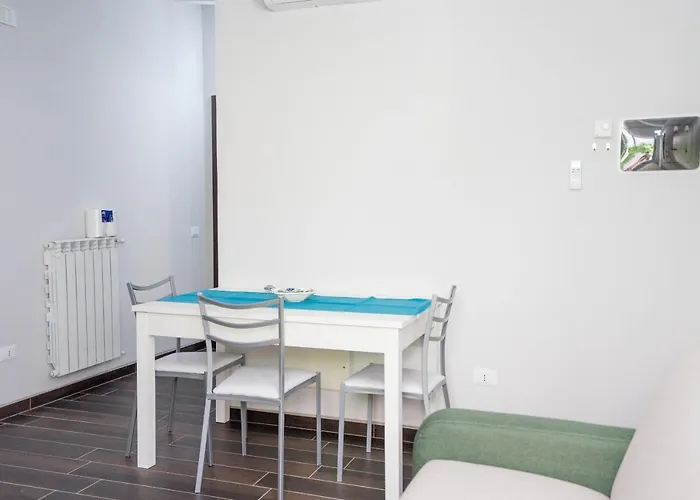 Garden House * 卡坦扎罗