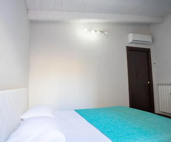 Garden House * 卡坦扎罗